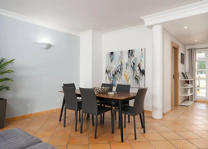 Апартаменты Stylish 2br Ground Floor In Sol, Direct Garden And Poolside Acces *