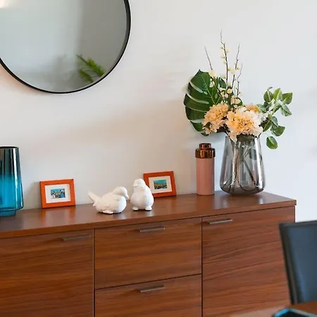 Stylish 2br Ground Floor In Sol, Direct Garden And Poolside Acces Quarteira